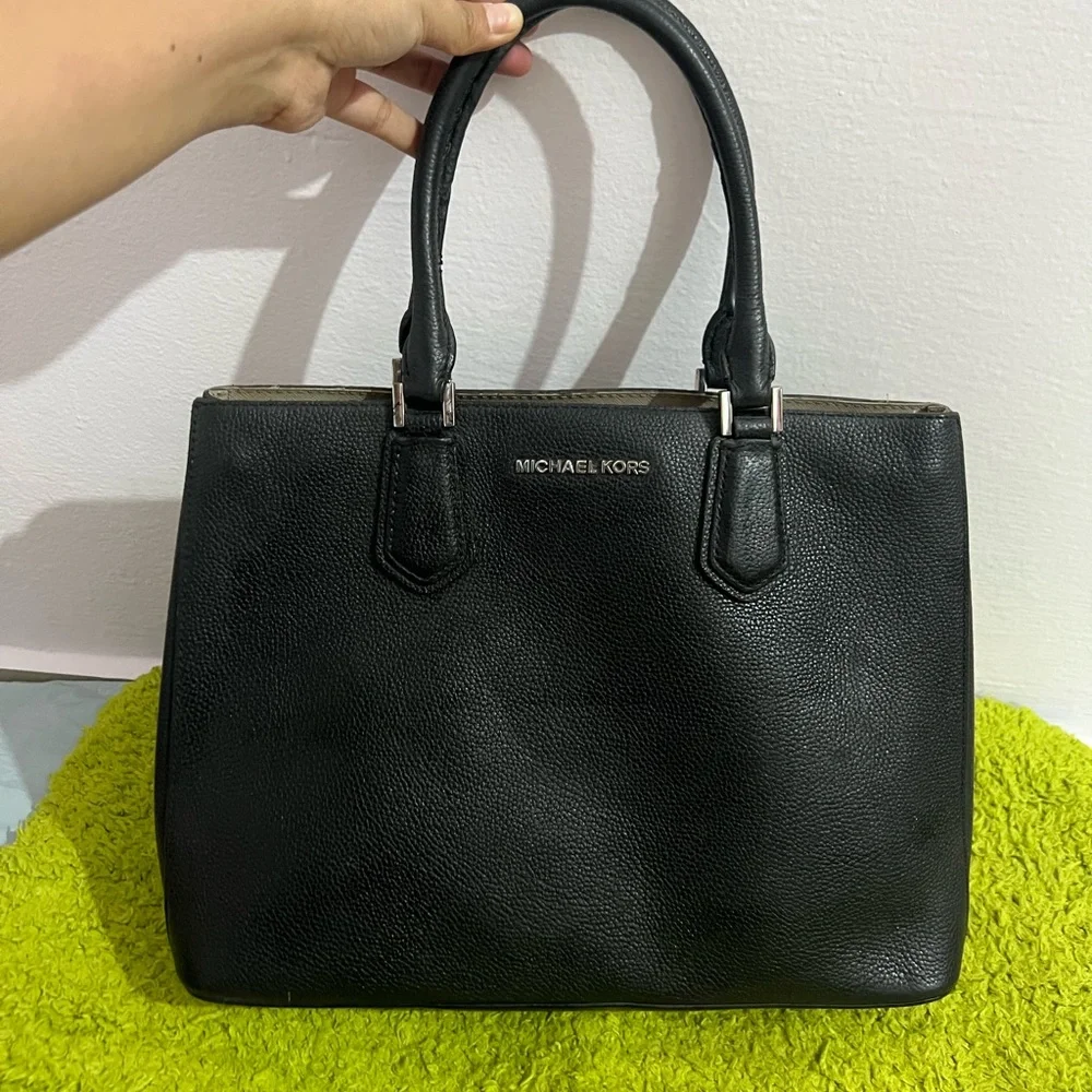 Michael Kors - Picture 2 of 11